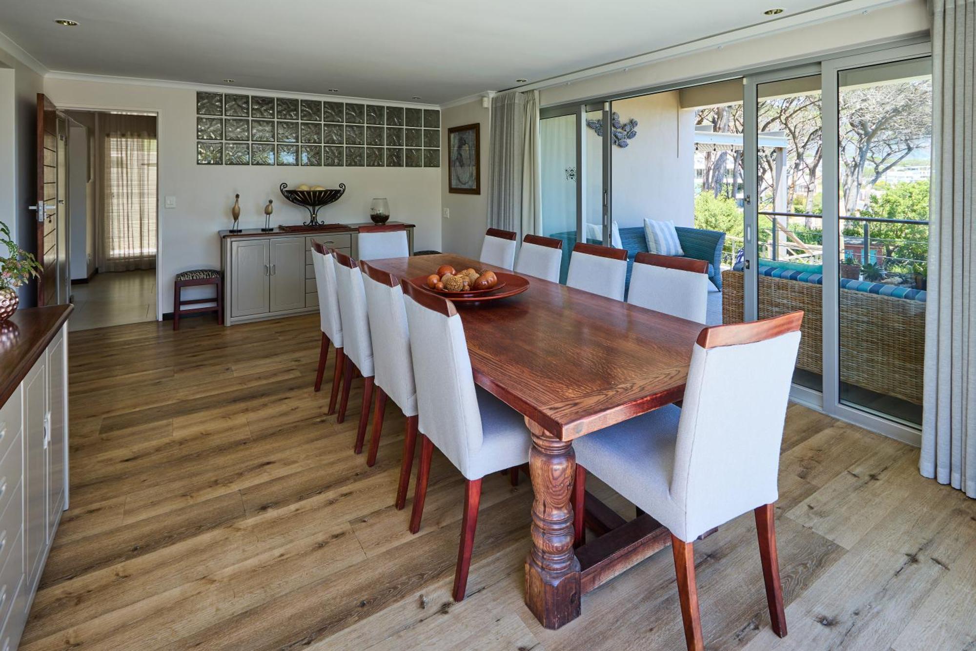 Villa 42 On Strathmore